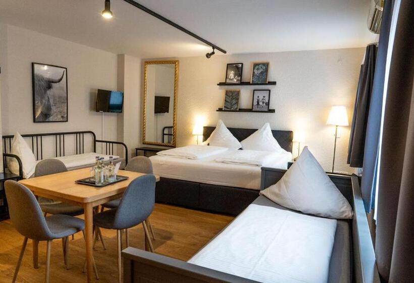 Quarto Quádruplo Clássico, Beim Schupi Karlsruhe