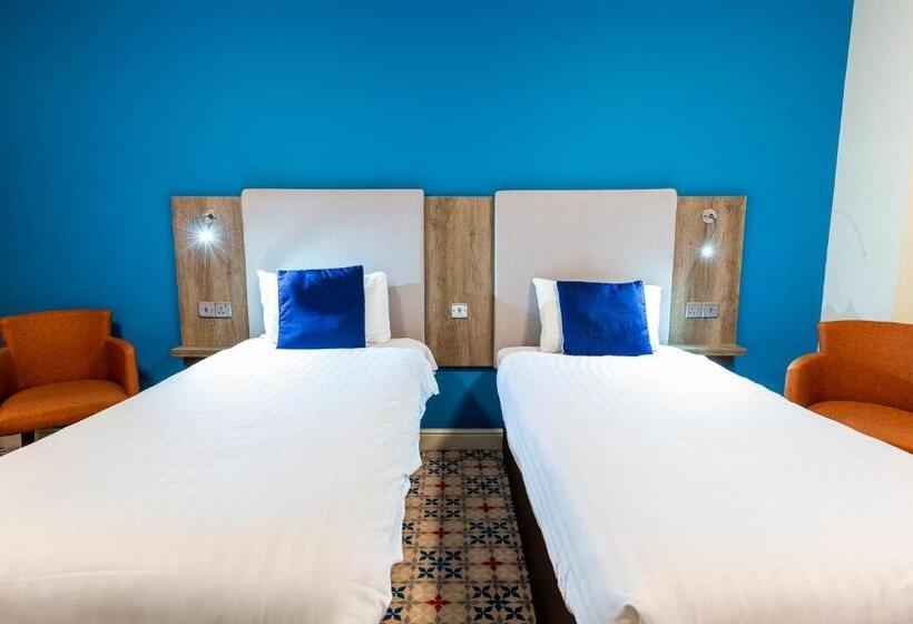 Номер Стандарт, Cairn Hotel & Apartments