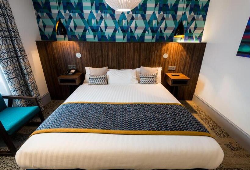 수피리어 룸, Cairn Hotel & Apartments