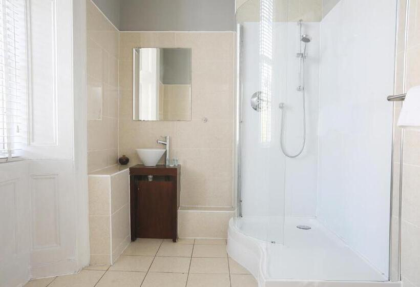 침실 4개 주택, Cairn Hotel & Apartments