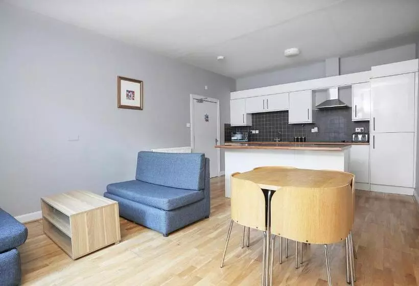 ３ベッドルームハウス, Cairn Hotel & Apartments