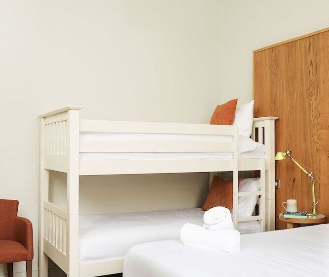 패밀리 룸, Cairn Hotel & Apartments