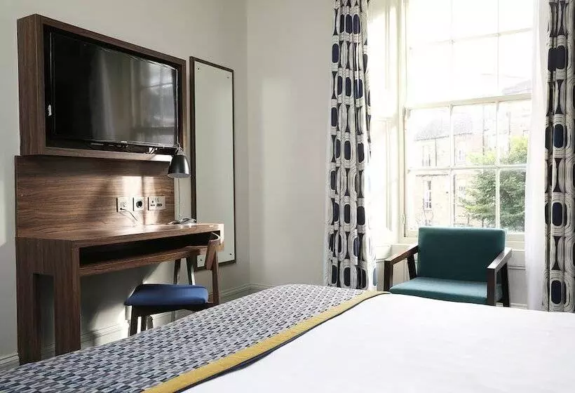 スーペリアールーム, Cairn Hotel & Apartments