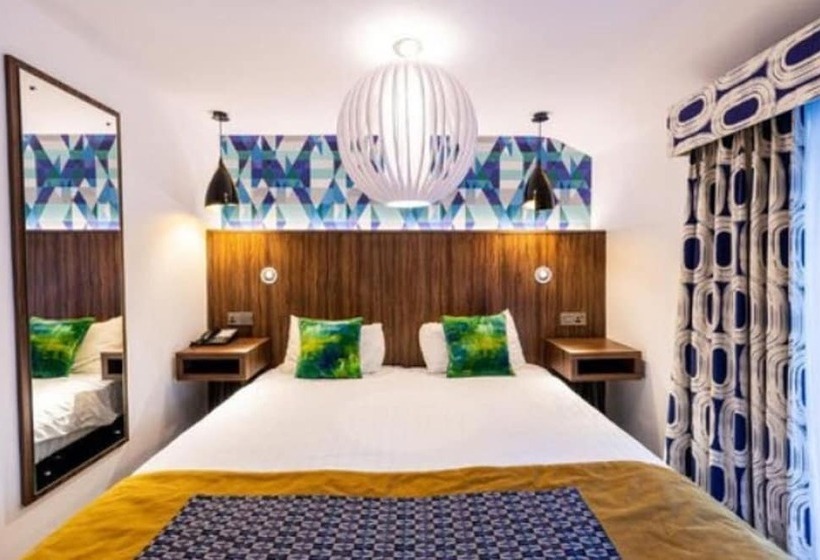수피리어 룸, Cairn Hotel & Apartments
