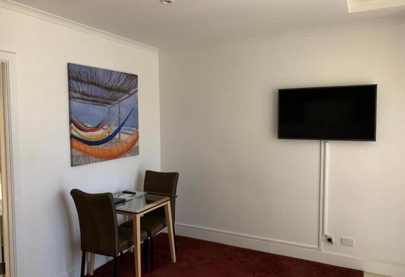 Люкс, Ensenada Motor Inn And Suites
