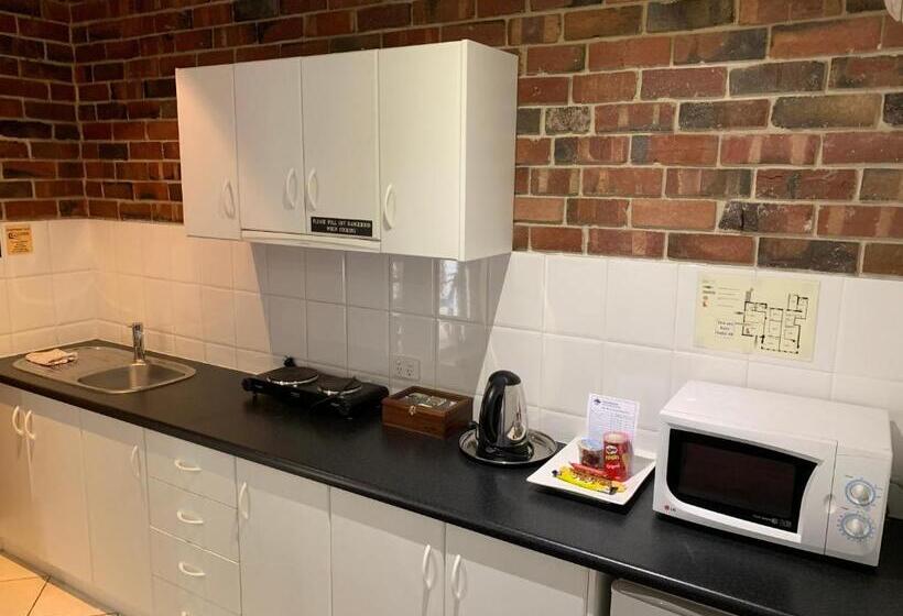 סוויטה, Ensenada Motor Inn And Suites