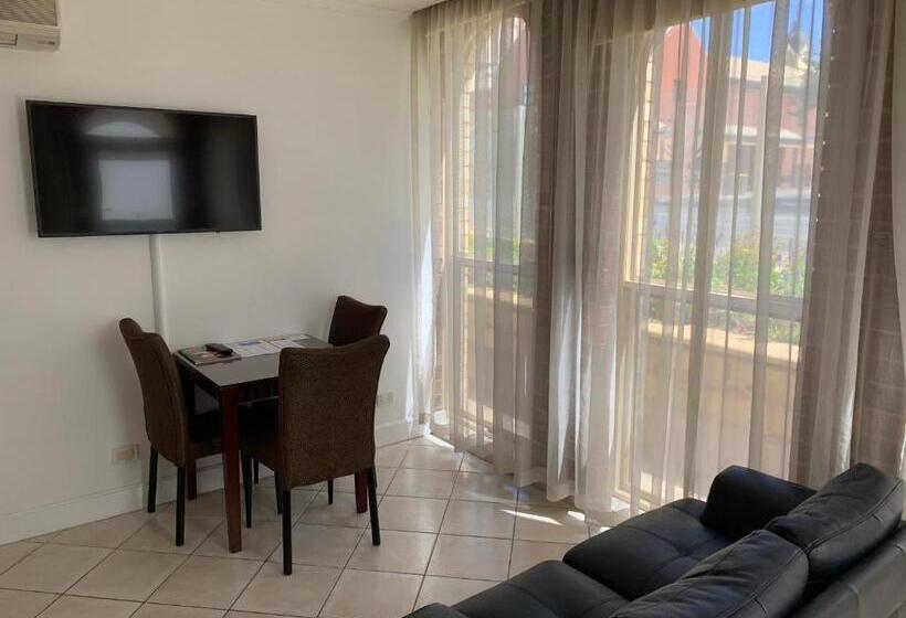 סוויטת 2 חדרי שינה, Ensenada Motor Inn And Suites