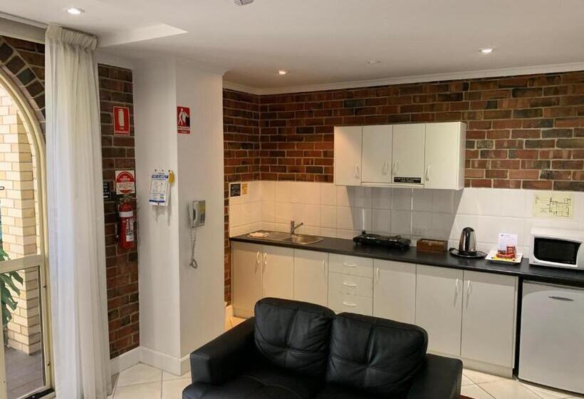 סוויטה, Ensenada Motor Inn And Suites