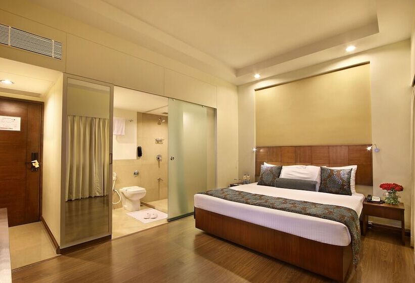 חדר דלוקס, Express Towers