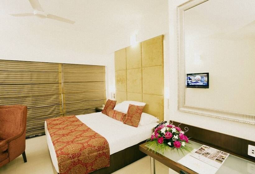 סוויטה, Express Towers