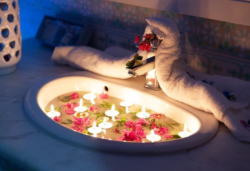 غرفة سوبيريور مطلّة علي البحر, Ezzahra Dar Tunis