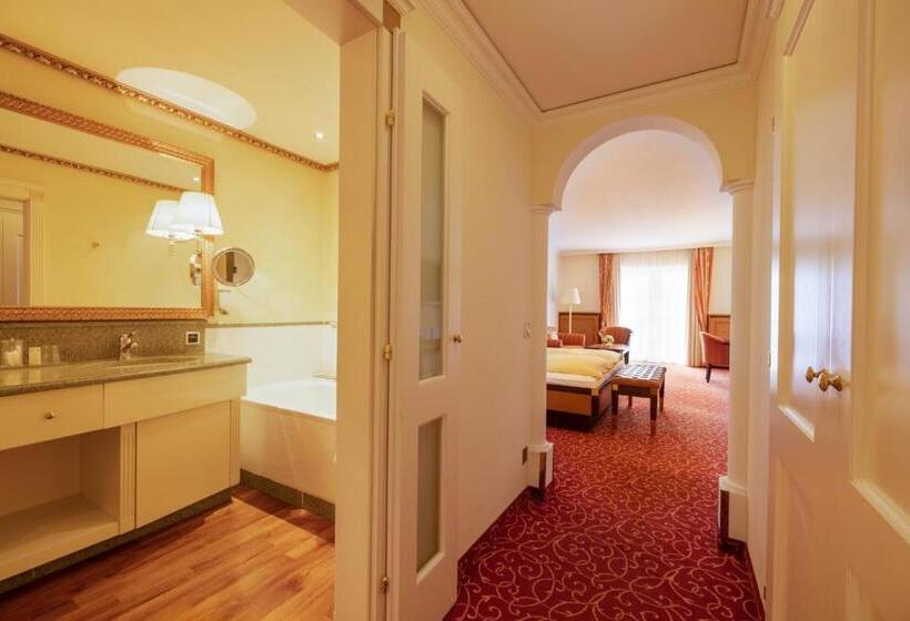 סוויטת ג'וניור, Friesacher