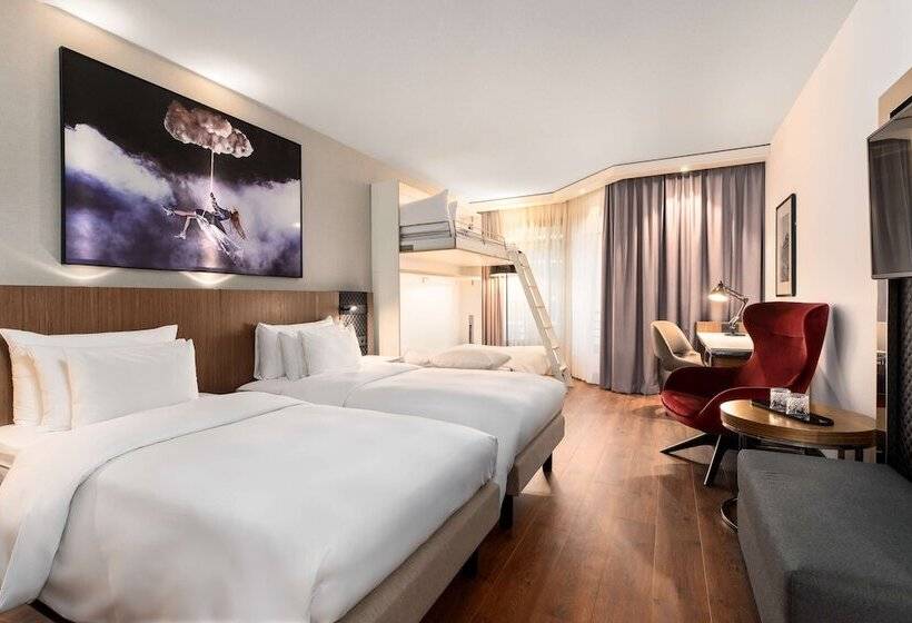 اتاق خانوادگی, Radisson Collection Grand Place Brussels