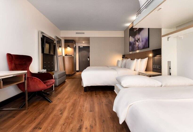اتاق خانوادگی, Radisson Collection Grand Place Brussels