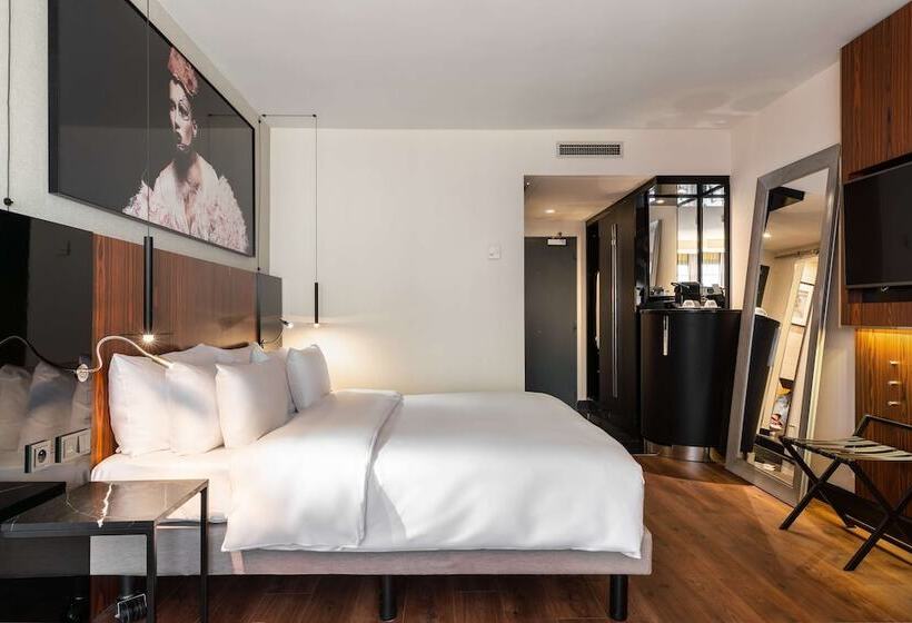 اتاق پرمیوم, Radisson Collection Grand Place Brussels