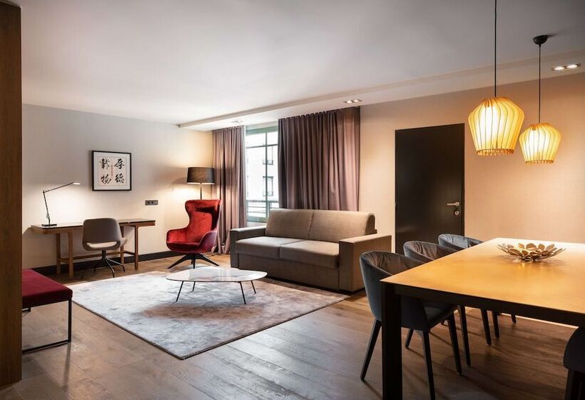 سوئیت پریمیوم, Radisson Collection Grand Place Brussels