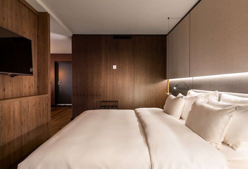 سوئیت پریمیوم, Radisson Collection Grand Place Brussels