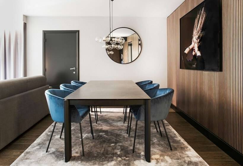 سوئیت پریمیوم, Radisson Collection Grand Place Brussels