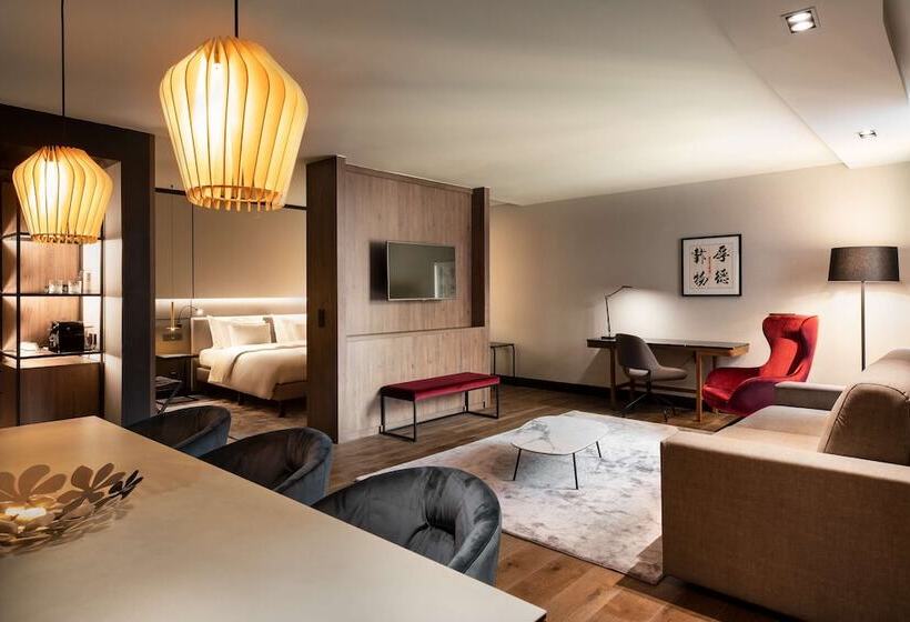 سوئیت پریمیوم, Radisson Collection Grand Place Brussels