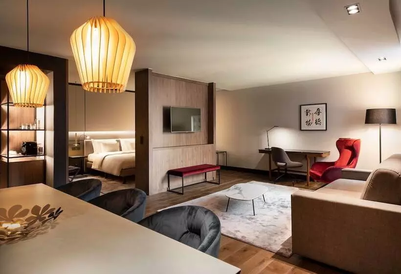 سوئیت پریمیوم, Radisson Collection Grand Place Brussels