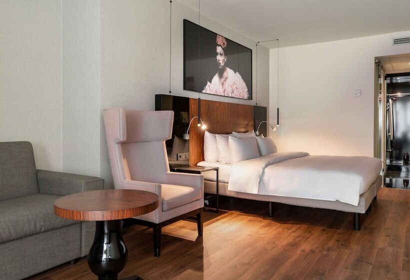 سوییت جونیور, Radisson Collection Grand Place Brussels