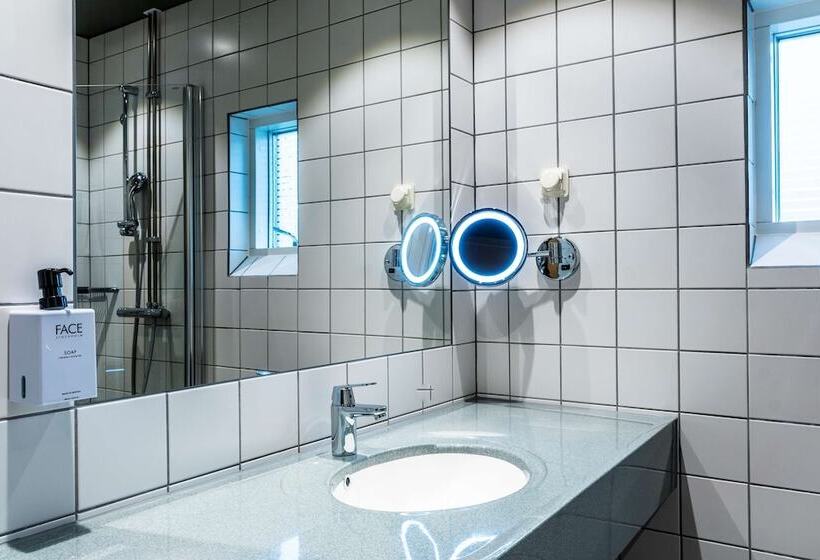 家庭间, Scandic Molndal