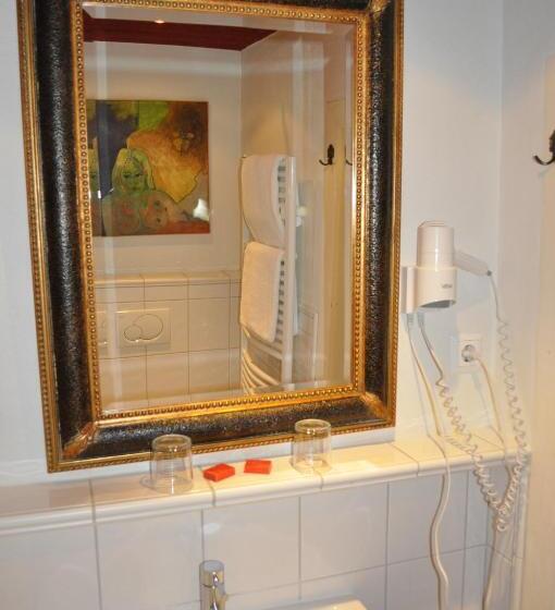 חדר סטנדרט, Schlosswirt