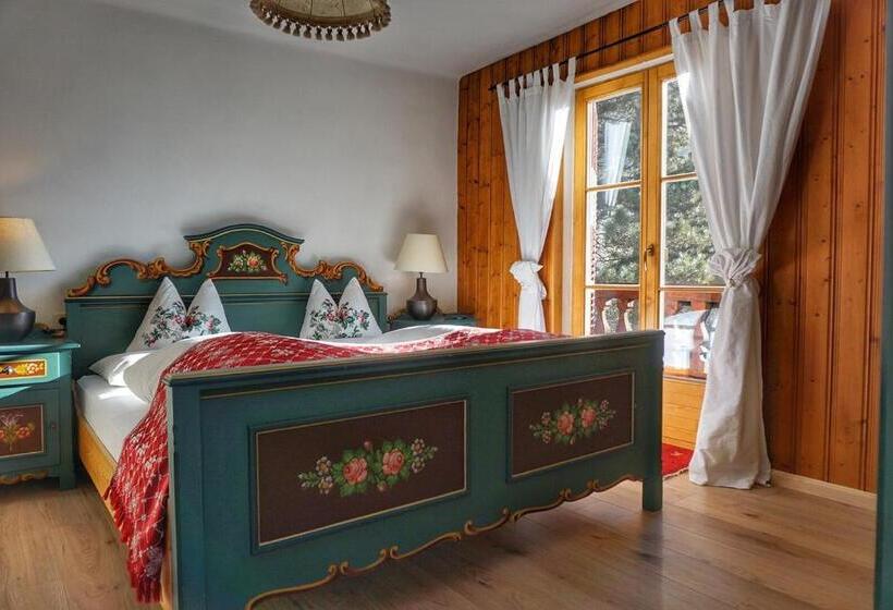 Семейный Номер, Schlosswirt