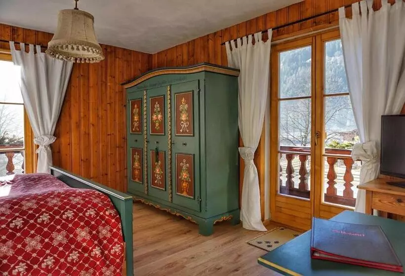 Perhehuone, Schlosswirt