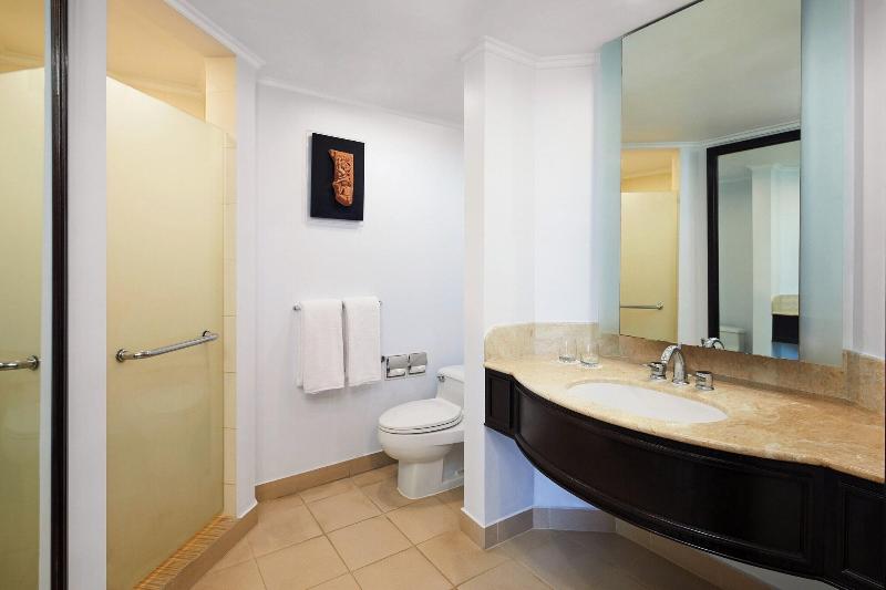 ガーデンビューデラックスルーム, Sheraton Senggigi Beach Resort