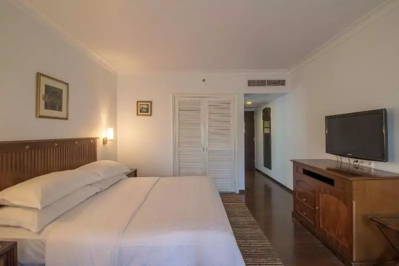 ガーデンビューデラックスルーム, Sheraton Senggigi Beach Resort