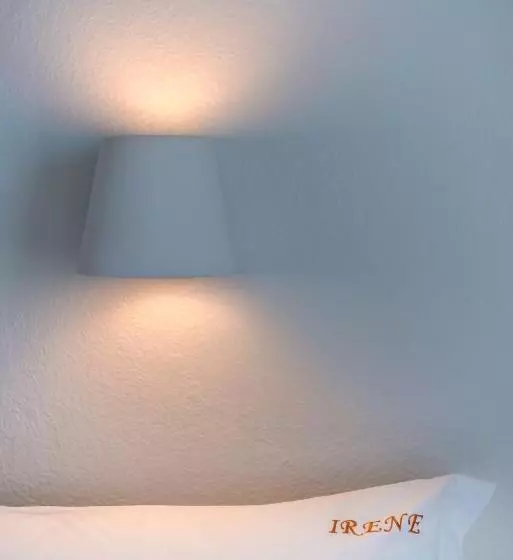 اتاق استاندارد سه نفره, Irene Hotel   Beachfront