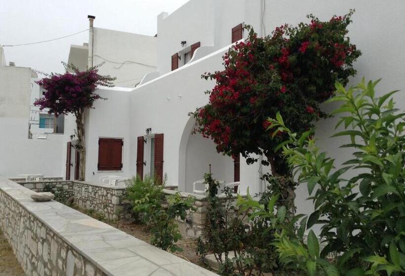 غرفة قياسية ثلاثية, Irene Hotel   Beachfront