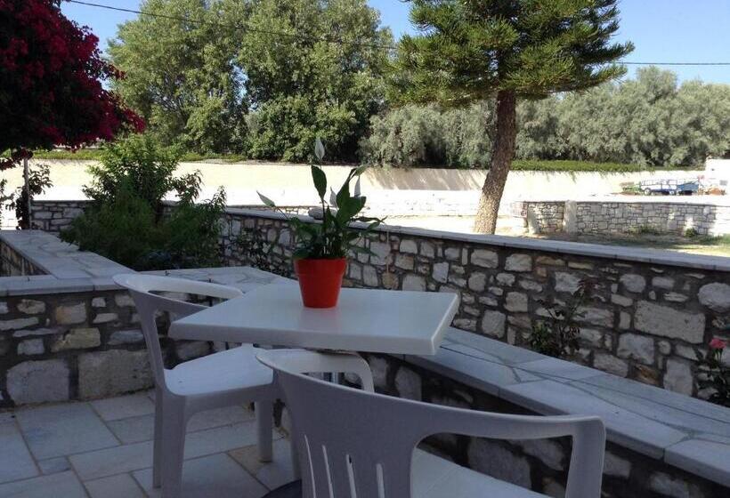 غرفة قياسية ثلاثية, Irene Hotel   Beachfront