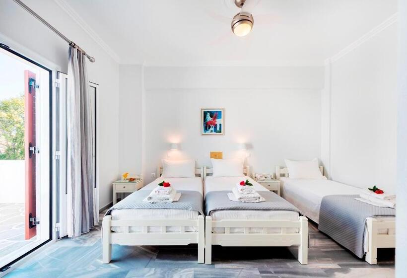 غرفة قياسية ثلاثية, Irene Hotel   Beachfront