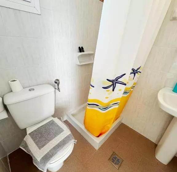 اتاق اکونومی, Irene Hotel   Beachfront