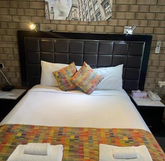 豪华房间, Pavlos Motel