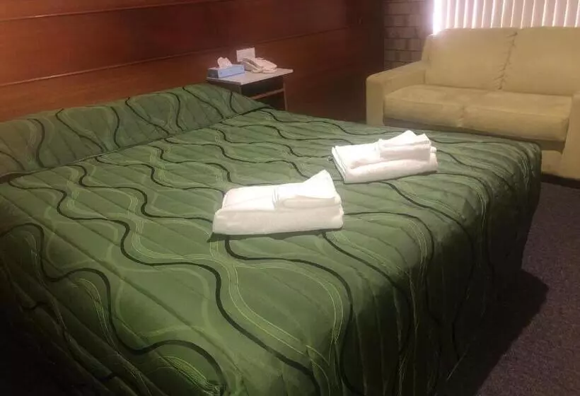 エコノミールーム, Pavlos Motel