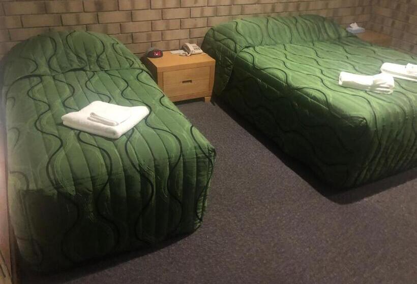 标准间, Pavlos Motel