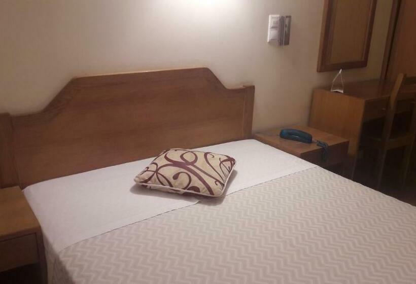 Standard Single Room, Alicante Lisboa