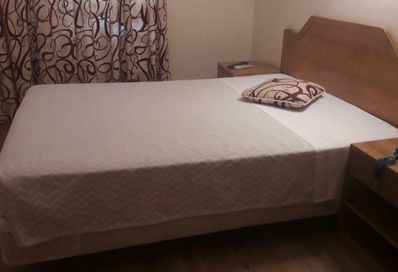 Standard Single Room, Alicante Lisboa