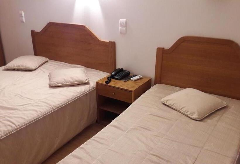 Quarto Familiar, Alicante Lisboa