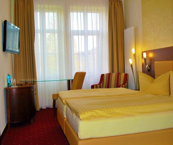 컴포트 룸, Arena City