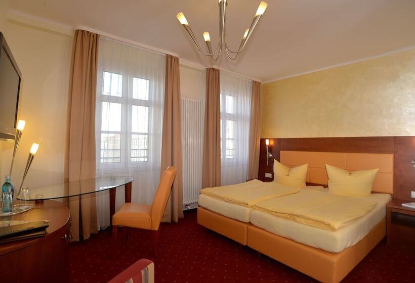 컴포트 룸, Arena City