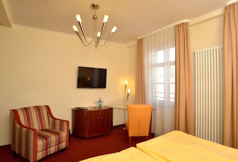 컴포트 룸, Arena City