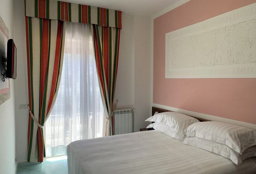 اتاق استاندارد با بالکن, Conte