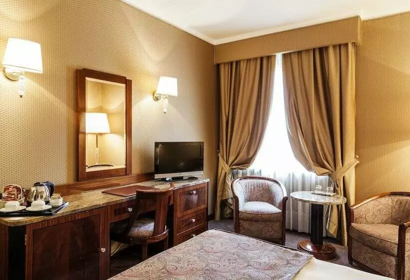 اتاق لوکس, Doria Grand