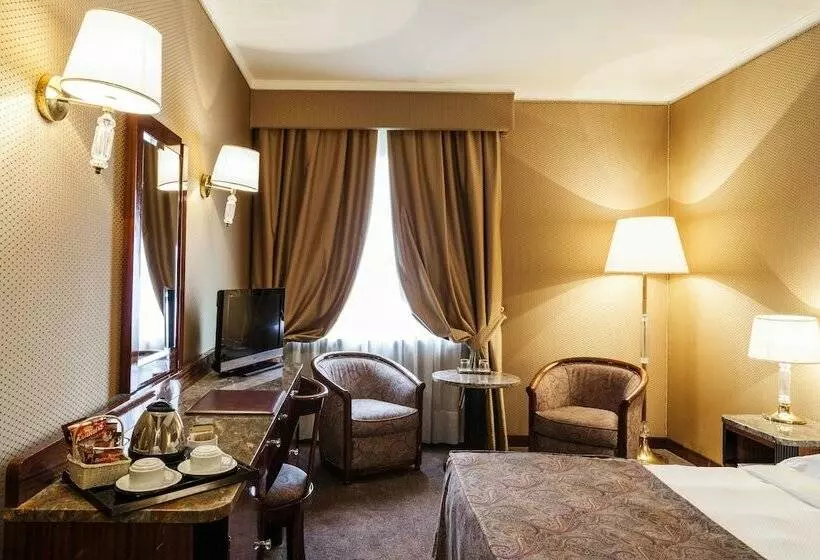 اتاق لوکس, Doria Grand