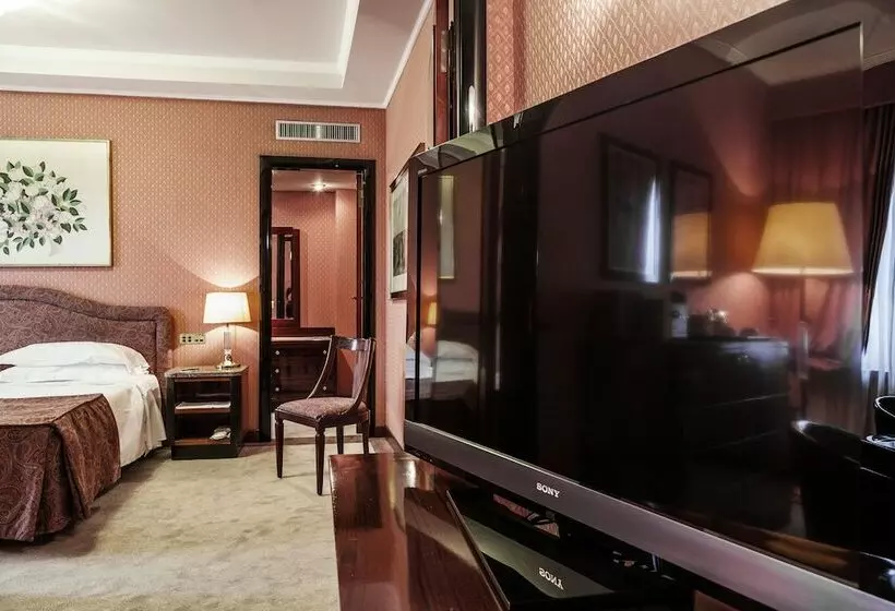 سوییت جونیور, Doria Grand