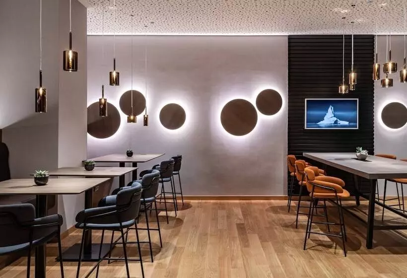 اتاق کلاب, Frankfurt Marriott